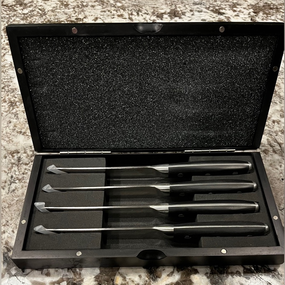 Pampered Chef  BRAND NEW 
Set of Luxury Steak Knives 
in Black Wooden Case - Picture 12 of 16